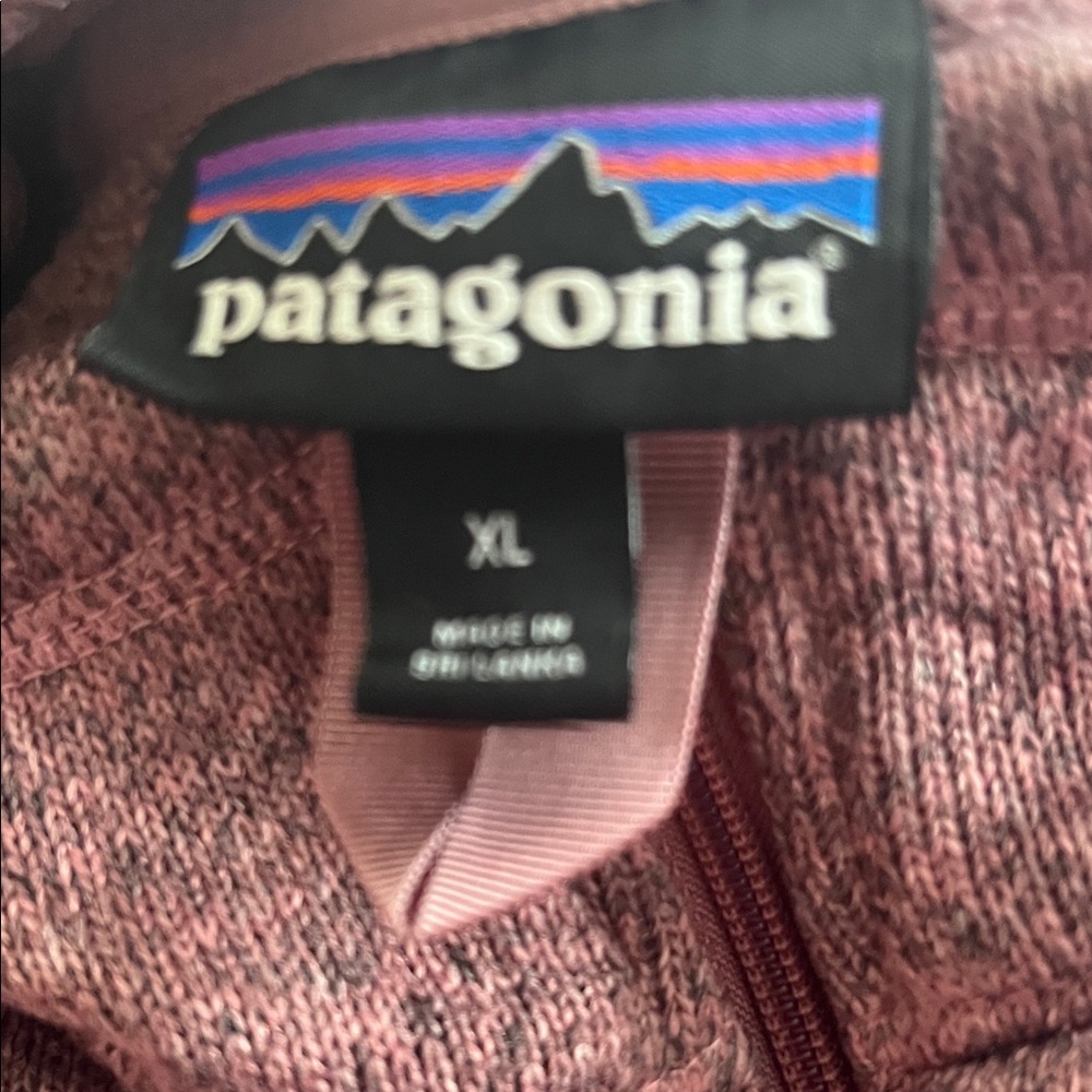 Patagonia Women’s 1/4 zip Heathered Purple Fleece Pullover - Picture 6 of 8